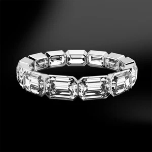Fascia nuziale simulata diamante smeraldo 5 carati Beau Eternity placcata oro bianco 14k - Foto 1 di 6