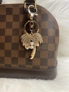 Palm Tree Bag Charm Keychain Key Fob Gold Faux Pearl Christmas Birthday Gift - Picture 1 of 2