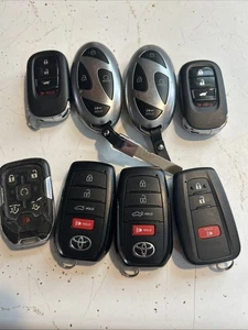 smart key fob remote lot oem toyota - Picture 1 of 2