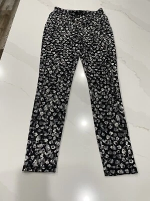 Calça Activewear Feminina T by Talbots Média FPS 50+ Preta Cinza Bolsos Malha - Imagem 1 de 4