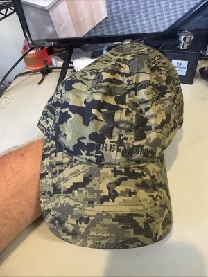 UA Freedom UNDER ARMOUR CAMUFLADO AJUSTABLE HOMBRE GORRA/SOMBRERO, VERDE/NEGRO, 1351472-310 Foto 1 de 4