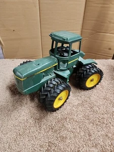 Vintage John Deere Tractor STK #597 ERTL Company - Picture 1 of 14