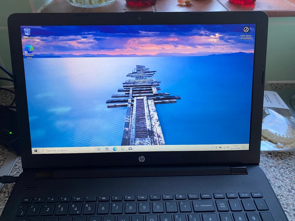 HP 15-BS046NA 15.6" LAPTOP INTEL CELERON N3060 1TB HDD 4GB RAM NO CHARGER - Image 1 of 4