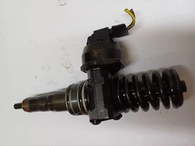 Volkswagen PASSAT B6 2008 Diesel fuel injector 038130073BQ 103kW OIR2487 — 第 1/4 张图片