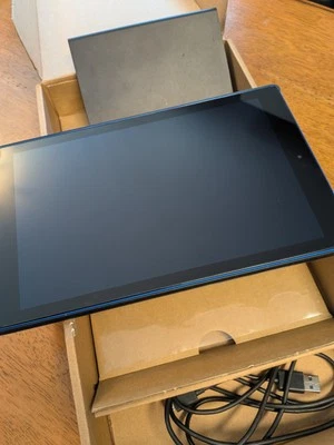 Tablet Amazon Fire HD 10 (7.ª generación) + Base de carga 32 GB SL056ZE azul Foto 1 de 4