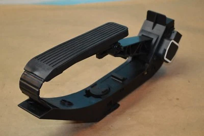 07-12 W221 MERCEDES BENZ S550 S600 S63 GAS ACCELERATION PEDAL 2213000104 #3 - Image 1 of 4
