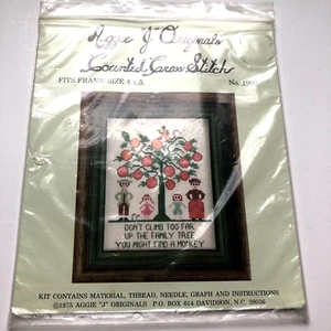 Kit de punto de cruz vintage Aggie J originales 1975 árbol genealógico mono número 1909 - Imagen 1 de 5