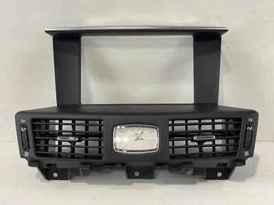 INFINITI Q70 Q70L M35h M37 M56 PANEL DE AJUSTE DE VENTILACIÓN DE AIRE DE TABLERO CENTRAL CON RELOJ # 83196 Foto 1 de 4