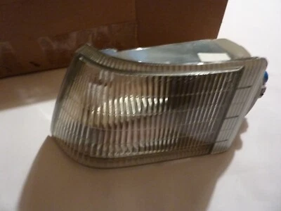 AUSTIN MONTEGO Front flasher lamp NEW L/H Part no LPB 113.  Genuine Lucas. - Image 1 of 3