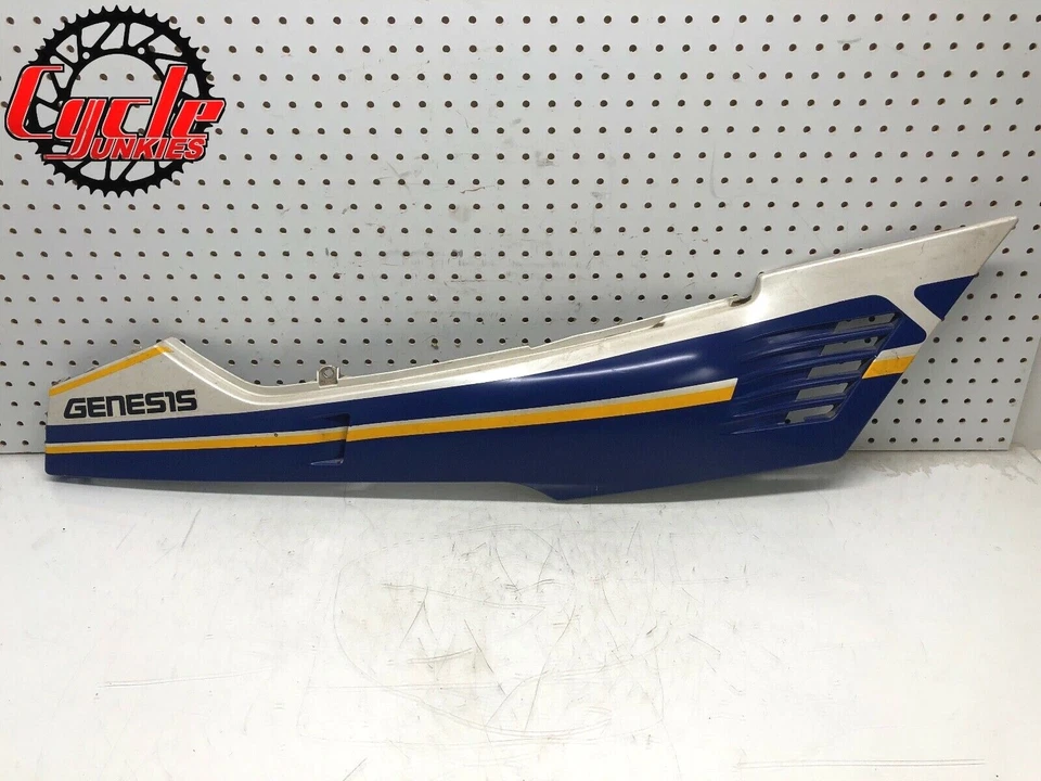 88 - 85 YAMAHA FZ750 GENESIS OEM RIGHT SIDE TAIL FAIRING COWL COVER GENUINE Foto 1 de 4