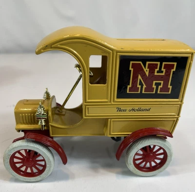 Coche de primera entrega Ford 1905 diecast Bank #3287 New Holland Ertl Co tiene llave Foto 1 de 4