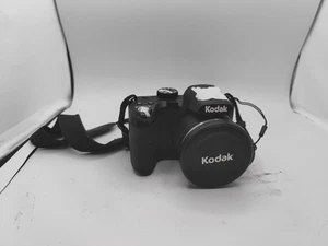 Kodak Pixpro AZ421 16MP 42x - crack on top of flash - Picture 1 of 4