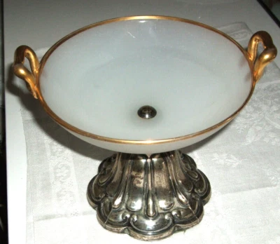 Tazza mit Silberfuß  - über 150 Jahre alt - Schale aus Milchglas mit Goldhenkel - Bild 1 von 4