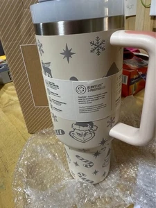 Neu Grinch Stanley Tasse - weiß "Stank" 40 Unzen Reisebecher - in Box mit Strohhalm - Bild 1 von 7