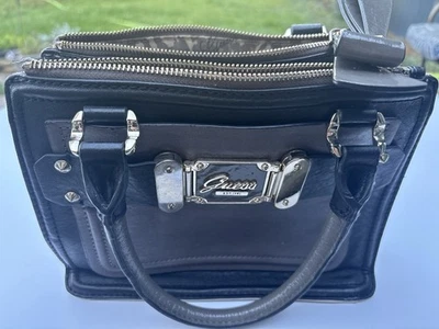 Usado en excelente estado adivina pequeño bolso de mano negro topo raro bolsillo diseñador y2k  Foto 1 de 4