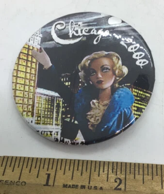 Las Galerías Ashton-Drake Colección Gen Muñecas Botón Pinback 2000 CHICAGO Foto 1 de 2