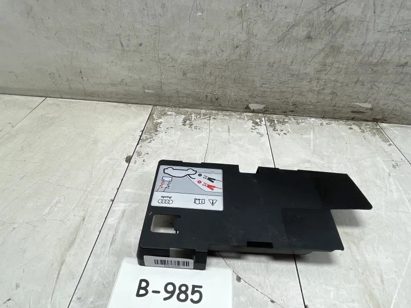 2008 AUDI A6 SEDAN BATTERY COVER CAP OEM+ - Image 1 of 4