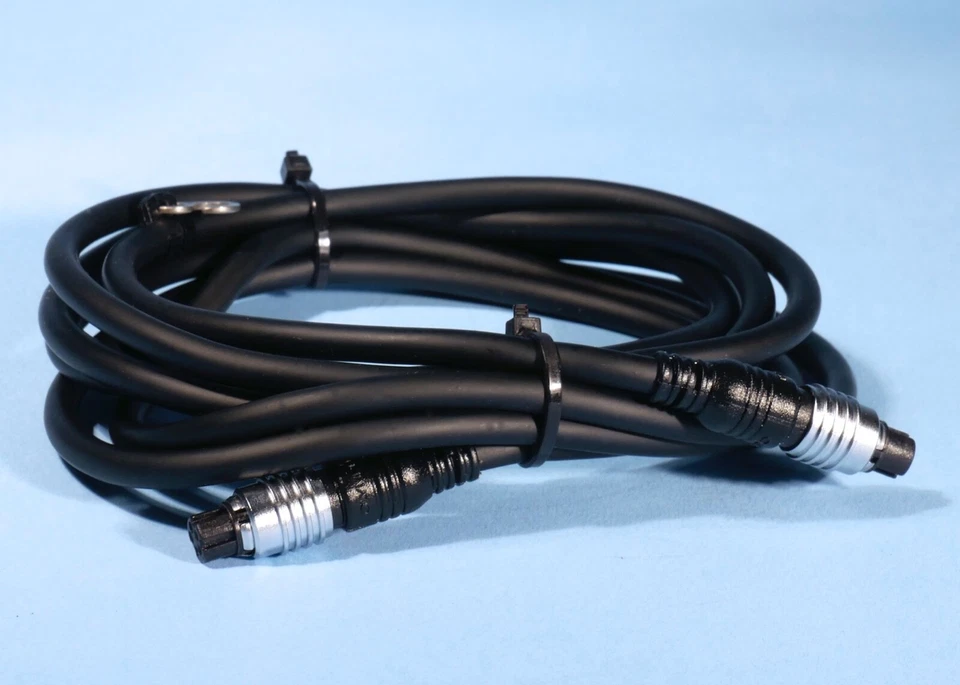 Olympus OM Electronic Flash TTL Auto Cord T 2M * MINT Condition - Image 1 of 1