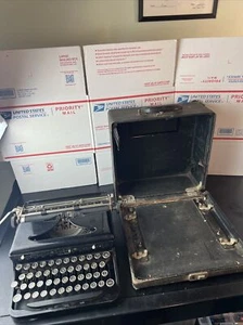 Royal Model O Typewriter with Case Vintage Case Is Rough - Picture 1 of 24