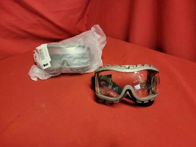 Gafas de seguridad UVEX Strategy, lentes antiniebla transparentes, grises #S3800 [2 pares] Foto 1 de 4