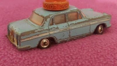 Corgi Austin A60 Deluxe Auto-école, roue rotative pour essieu avant - Photo 1/3