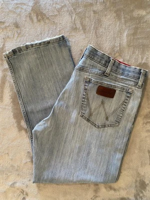 Wrangler Jeans Mens 38x27 Faded Blue Straight Stretch Distressed Work Streetwear - Image 1 of 4