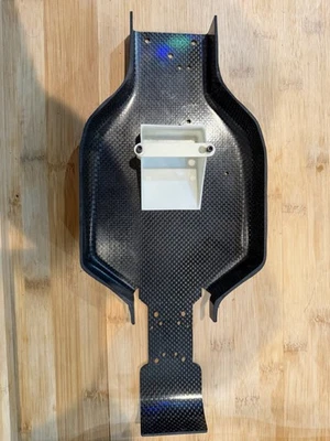 Chasis de fibra Lyte Carbon vintage asociado RC10 Worlds Cut Foto 1 de 4