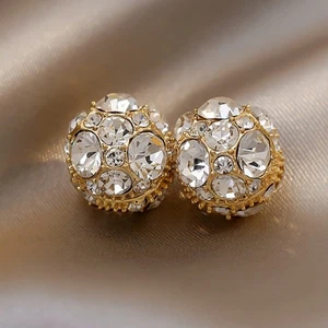 Magnetic Suction Earrings Fashionable Accessories for Women Seeking Elegance - Photo 1/5