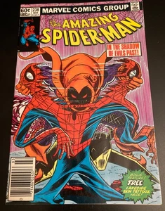 AMAZING SPIDER-MAN #238 *Schlüssel! Zeitungskiosk! Tattooz!* Hell, bunt & glänzend! - Bild 1 von 11