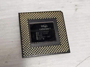Intel Celeron 533MHz, SL3PZ, Socket 370, 66MHz FSB, 128KB Cache, Mendocino Core - Picture 1 of 2