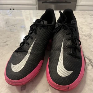 Woman’s Nike Phantom GT Sz 8 Soccer Cleats  - Picture 1 of 11