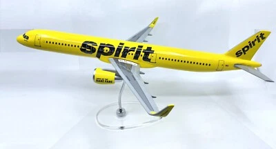 Lupa, Spirit Airlines (librea amarilla "Tarifa desnuda"), Airbus A321-200, 1:100 Foto 1 de 4
