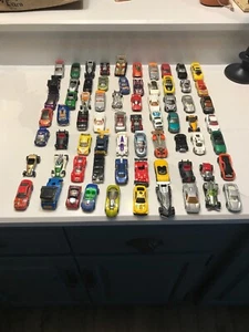 Lot Of 70 1990-2004 Hot Wheels Mattel Miscallenous Toy Cars - Picture 1 of 10