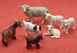 SCHLEICH Farm Animals - 1 Sheep + 3 Lambs, 1 Nanny Goat + 2 Kids - Imagen 1 de 15