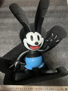 Limited To 100 Pieces Worldwide Kaiyodo Disney Oswald Big Soft Vinyl Figure Extr - Picture 1 of 11