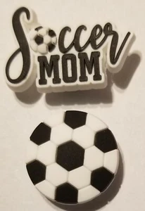 ¡Mamá de fútbol! ¡Juego de dijes de zapatos de 2 piezas! ¡NUEVO! ¡Para zapatos y más! ¡Compatible con Croc! - Imagen 1 de 2