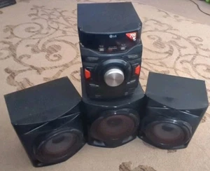 LG XBOOM CM4590 Mini Hi-Fi Shelf System System w/ Subwoofer/Bluetooth/Remote - Picture 1 of 3