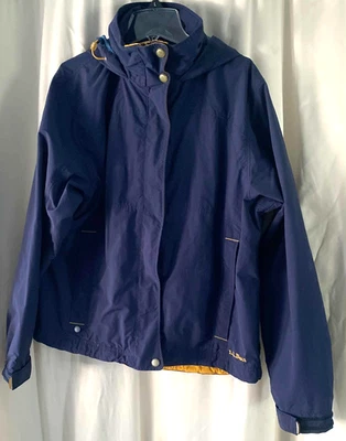 L.L. Bean Women's Small Regular Windbreaker Jacket Mesh Lining Hooded Casual - Image 1 of 4