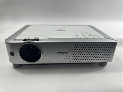 Sanyo PLC-XU73 Pro xtraX Multiverse Projector , Works! - Image 1 of 4