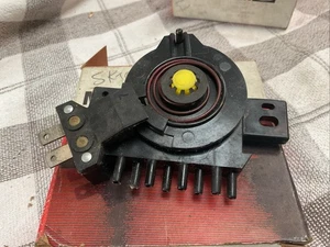 NOS Ford Vacuum Switch Valve 1973-79 F150/350 78-79 Ford Bronco D5TZ-19B888-A - Bild 1 von 2