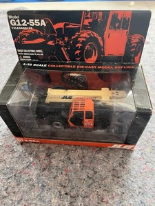 NUOVO!! Modellino adulto JLG scala 1/32 G12-55A - sollevatore telescopico giocattolo serie 1 pressofuso 2005 - Foto 1 di 5