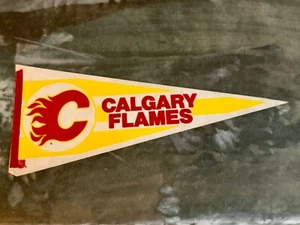 Vintage 1980'S Calgary Flames Felt Pennant, 30 x 12 - Picture 1 of 7