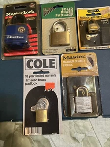 LOT OF 5 BRAND NEW PADLOCKS WITH KEYS SEALED IN PACKS MASTER + + COLE + STANLEY - Picture 1 of 17