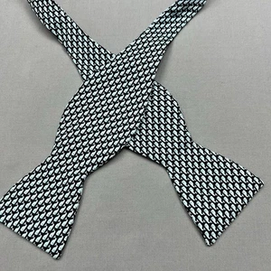 Vineyard Vines Bow Tie Silk Adjustable Whale All Over Geometric Polka USA - Picture 1 of 5