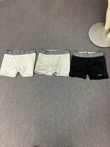 Mizuno Performance Gray & BLACK  Padded Sliding Shorts Women’s L softball volley - Picture 1 of 10
