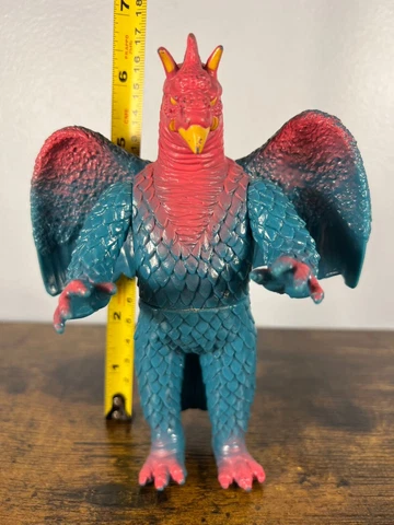 Bandai kaiju Ultra Monster Series 1991 No 37 Hydra from Ultraman RARE US STOCK Cover