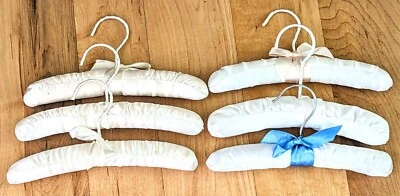 Lote de 5 perchas azules de camisa de satén blanca para niños pequeños al por menor Foto 1 de 4