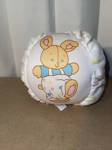AMTOY BAGGIE BUNNY 1987 Baby Toy Ball Plush Rabbit Rattle Vintage Yellow Blue - Bild 1 von 9