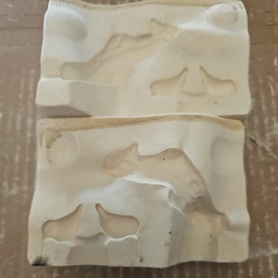 VINTAGE ALBERTA'S A 9 TWO LITTLE BIRDS AND A BRANCH CERAMIC SLIP CAST MOLD - Image 1 of 4