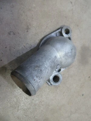 Chevrolet Camaro 1978-1981 colector de admisión refrigerante cuello radiador manguera caño  Foto 1 de 3